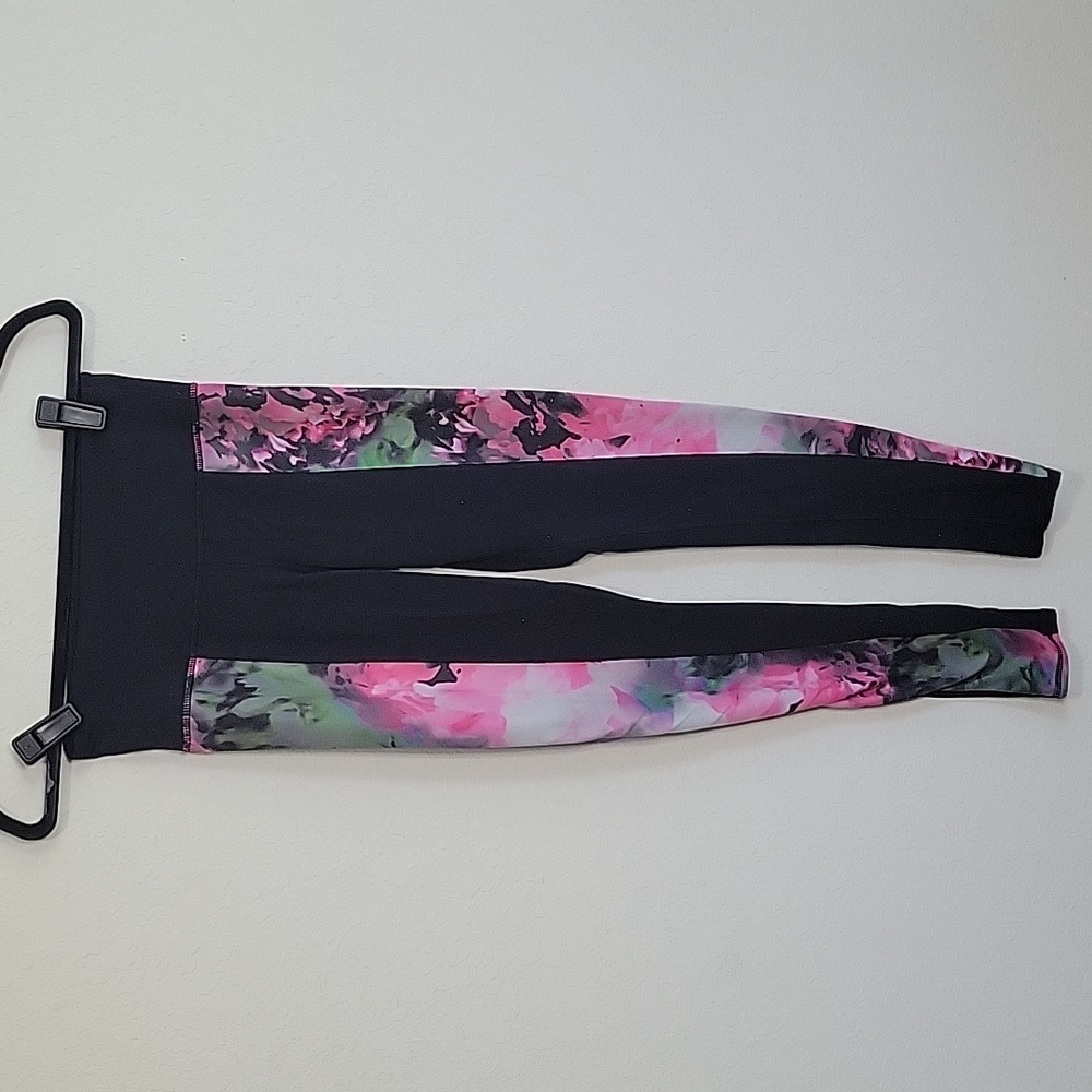 {3/$20} Athleta Black Multicolor Leggings